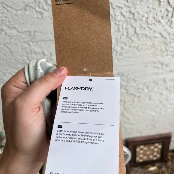 THE NORTH FACE Light Camouflage Fitted Biker Shorts with Pockets Women’s Medium - Picture 14 of 14